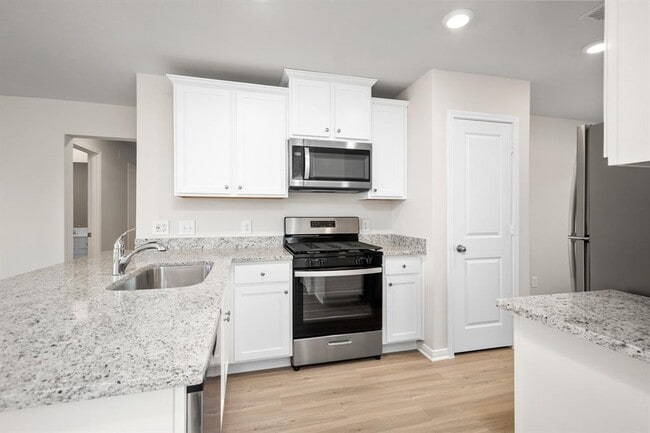 Building Photo - 10389 Sweetwater Creek Dr