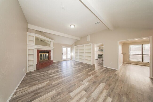 Foto del edificio - 11901 Blue Moon Ave