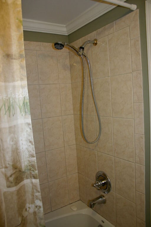 shower - 256 Mountain Rd