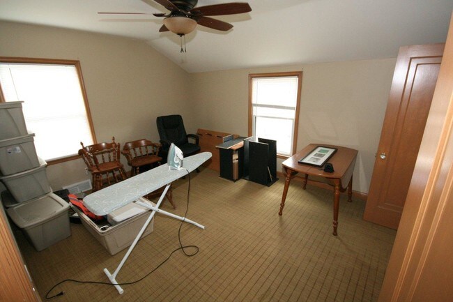 Foto del edificio - 6319 Excelsior Blvd