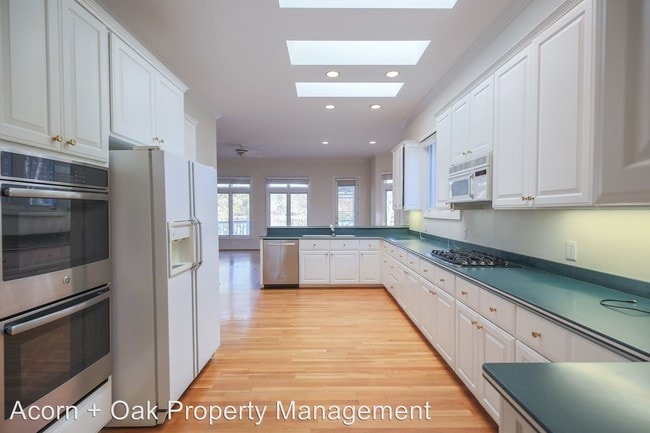 Building Photo - 5 br, 5.5 bath House - 81002 Alexander
