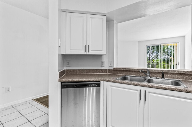 Building Photo - 1951 Brandywine Rd