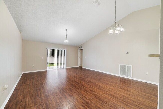 Foto del edificio - 1914 Manatee Ct