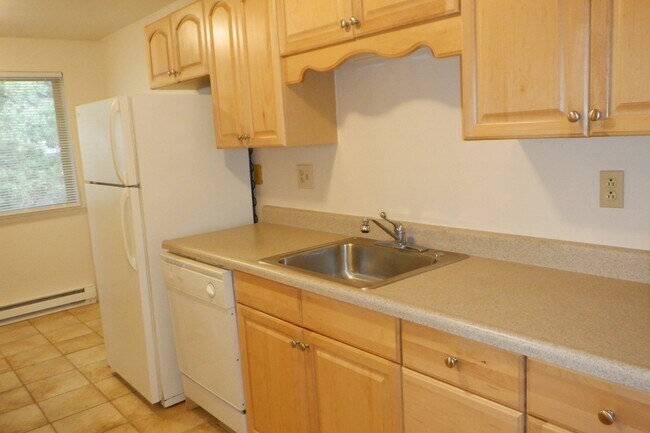 Foto del edificio - Conveniently Located 2 Bed/1 Bath Unit on ...