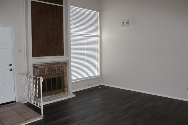 Building Photo - 721 Sceptre Cir