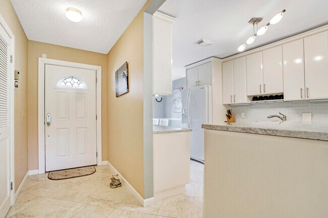 Foto del edificio - 3 Stratford Dr