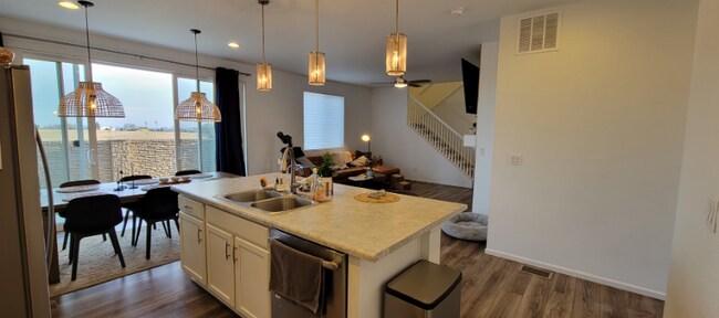 Foto del edificio - 7045 Boreal Dr