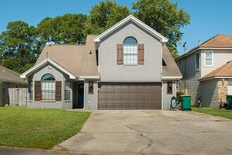Building Photo - 1066 Windmill Dr