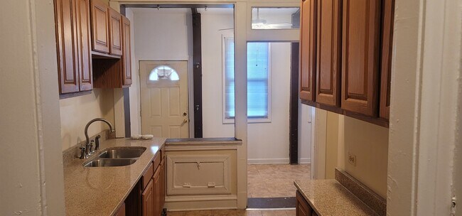 Foto del edificio - 7224 S Coles Ave