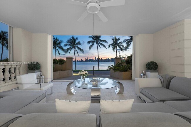 Foto del edificio - 5313 Fisher Island Dr