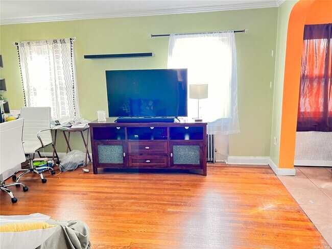 Foto del edificio - 92-38 220th St