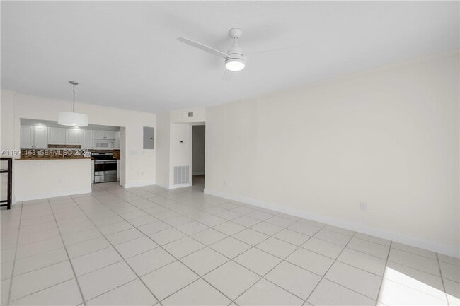 Foto del edificio - 462 Golden Isles Dr