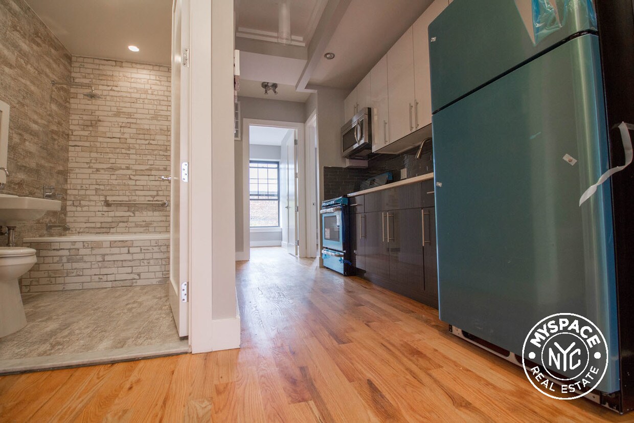 Foto principal - 995 Pacific St