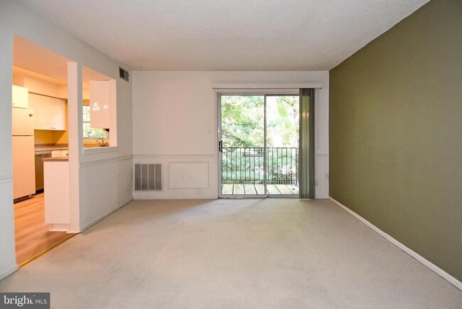 Building Photo - 7760 New Providence Dr