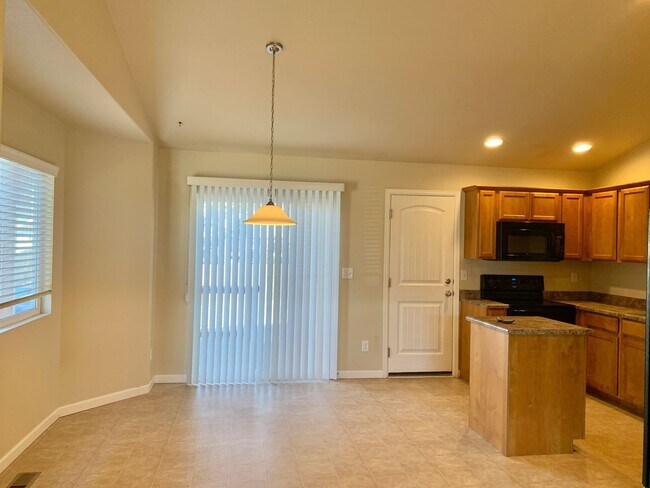 Foto del edificio - Beautiful 3 Bedroom 2 Bath Ranch-Style Home in West Loveland!