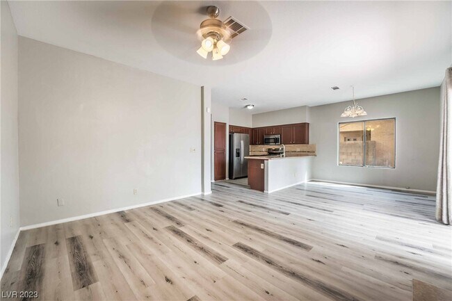 Building Photo - 341 Lander Dr