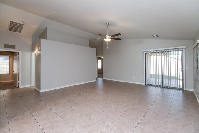 Foto del edificio - 3688 W Yellow Peak Dr