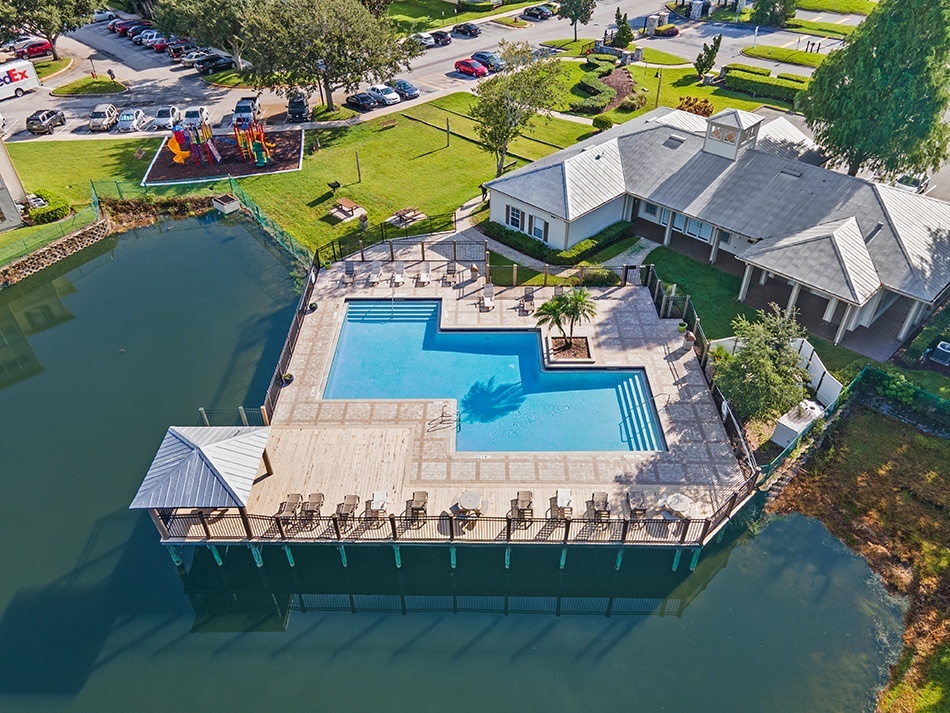 Resort-Style Pool - Retreat at Valencia Apartment Homes