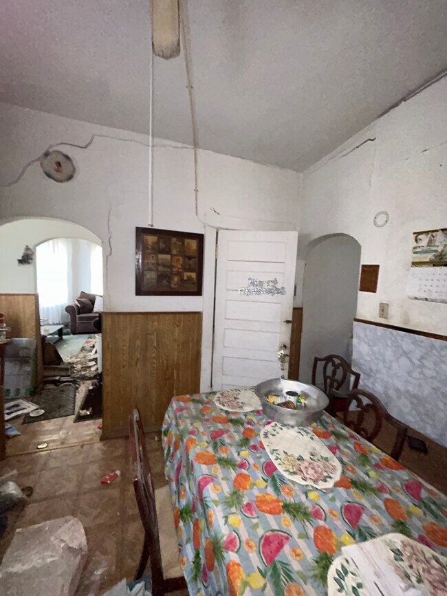 Foto del edificio - 3100 Bond Ave