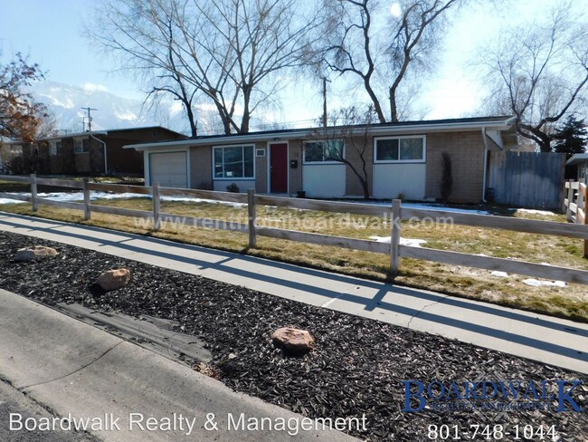 Building Photo - 3 br, 1 bath House - 1234 E Sego Lily Dr