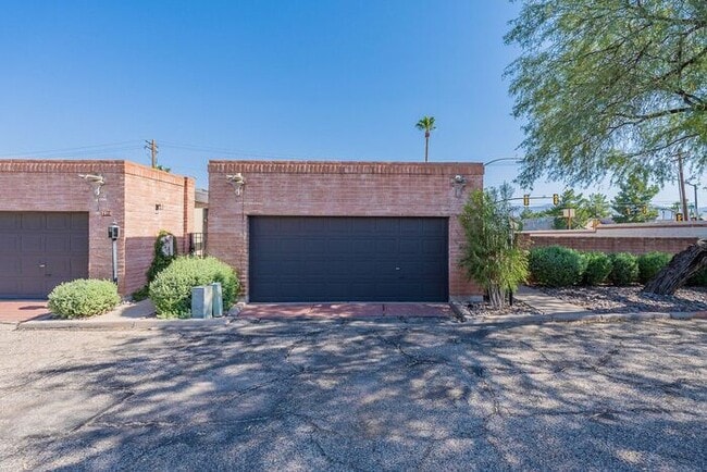 Photo - Pending/ Rented - Move-In Ready 2-Bed Tucs... House