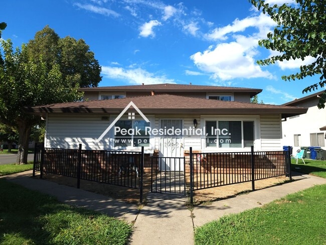 Cute 2bd/1ba Fourplex with Garage near Wat... - Cute 2bd/1ba Fourplex with Garage near Wat... House