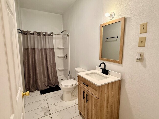 Foto del edificio - 16590 S Windmill Ave