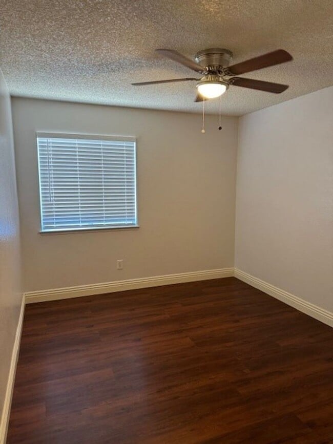 Building Photo - 5905 El Camino Ave