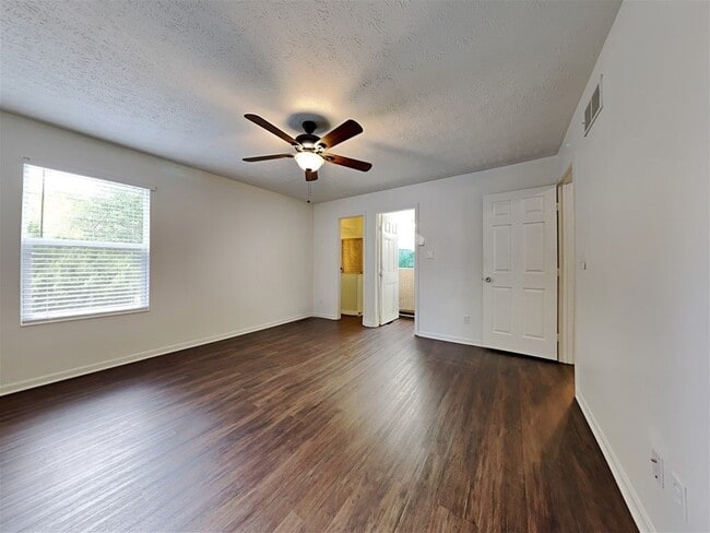 Foto del edificio - 4637 Bluejay Ct