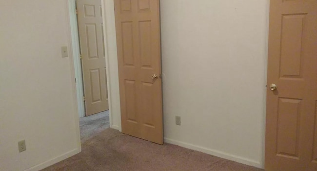 Building Photo - 3126 Tyndall Dr