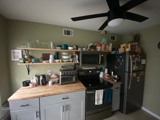 Cocina - 513 W Lookout Dr