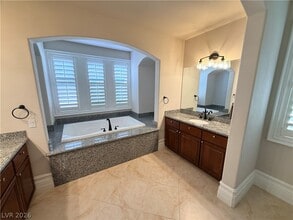 Building Photo - 464 Via Palermo Dr