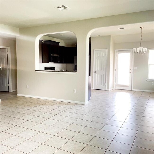 Building Photo - 18409 Bandelier Dr