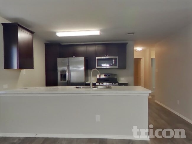 Foto del edificio - 8511 Amistad Cove