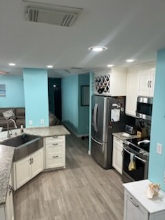 Foto del edificio - 2244 Ivy Dr