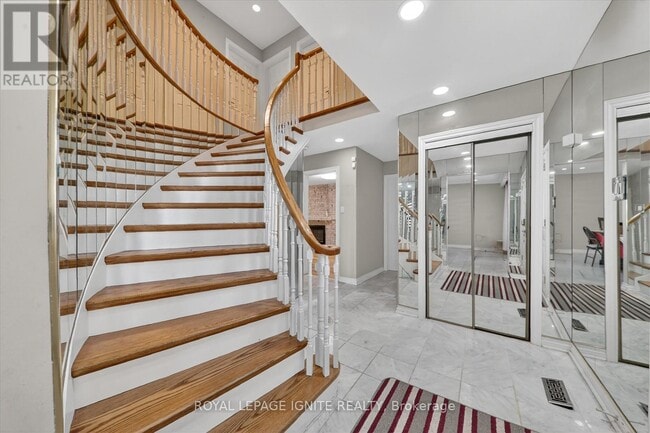 Building Photo - 2537 Annelyn Ct