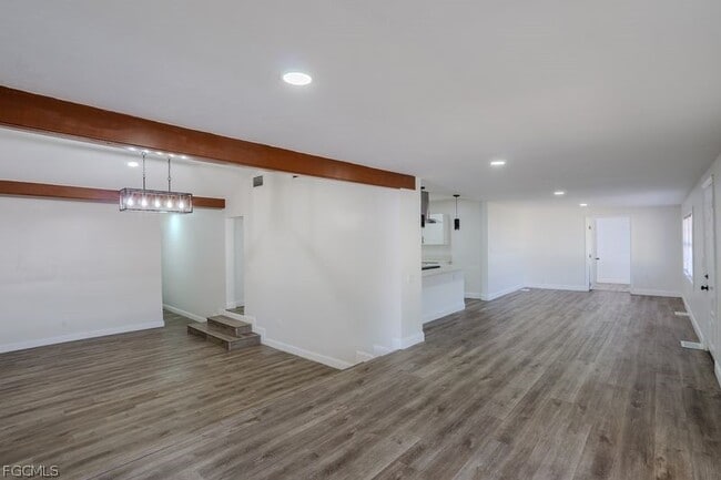 Foto del edificio - 599 Carolina Ave