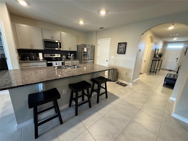 Building Photo - 3593 Yarian Dr