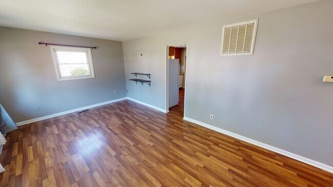 Building Photo - 2241 Midvale St