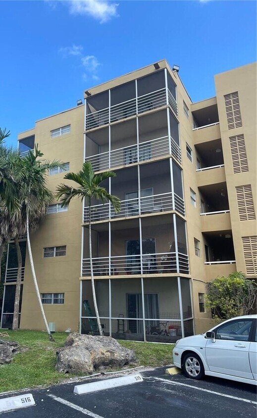 4111 Stirling Rd Unit 409, Dania Beach, FL 33004 Condo for Rent in