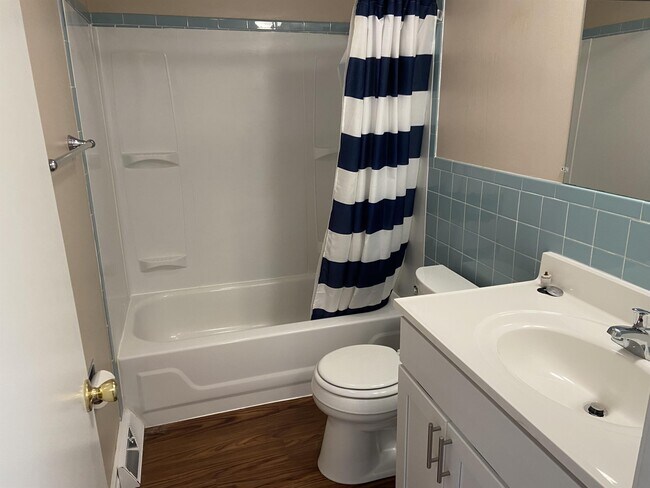 Foto del edificio - 147 Creekside Dr