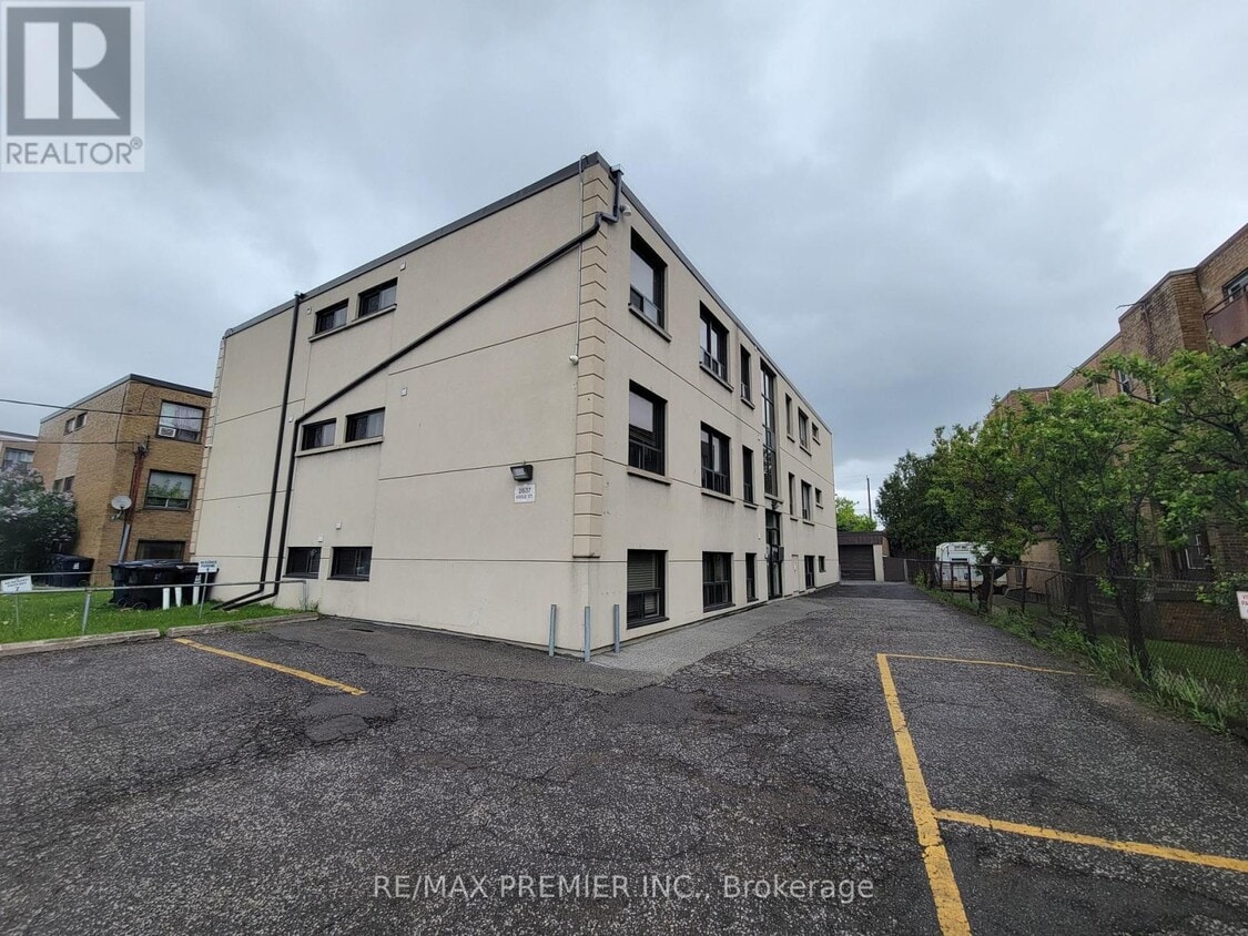 Photo principale - 2637 Keele St