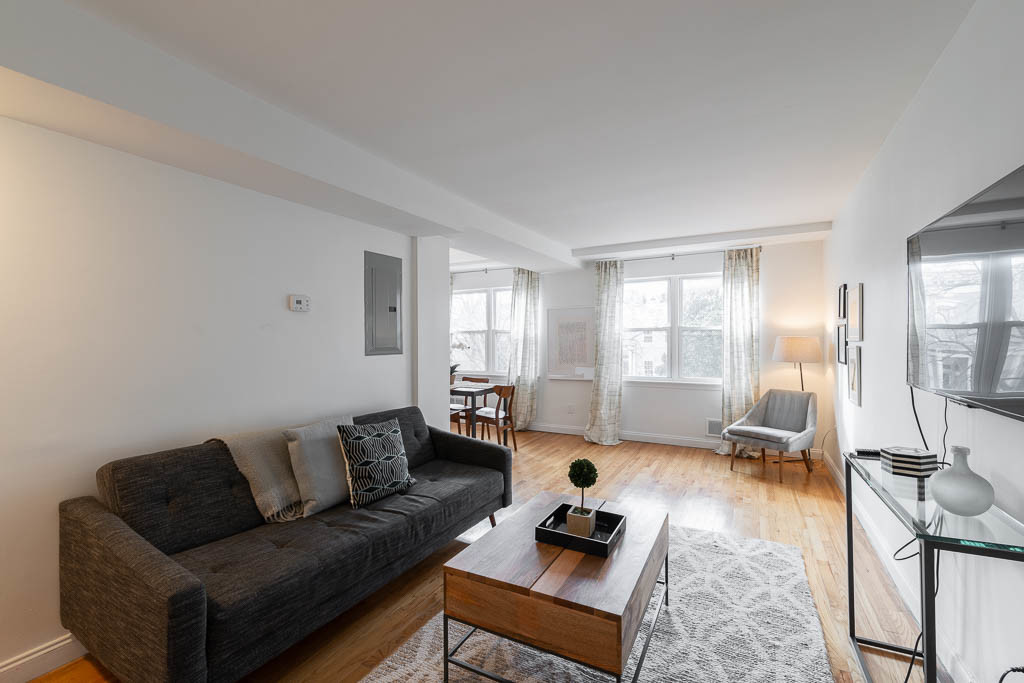 Foto principal - 526 5th St SE