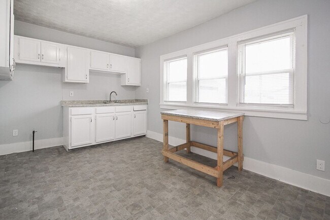 Foto del edificio - 3104 Seymour Ave