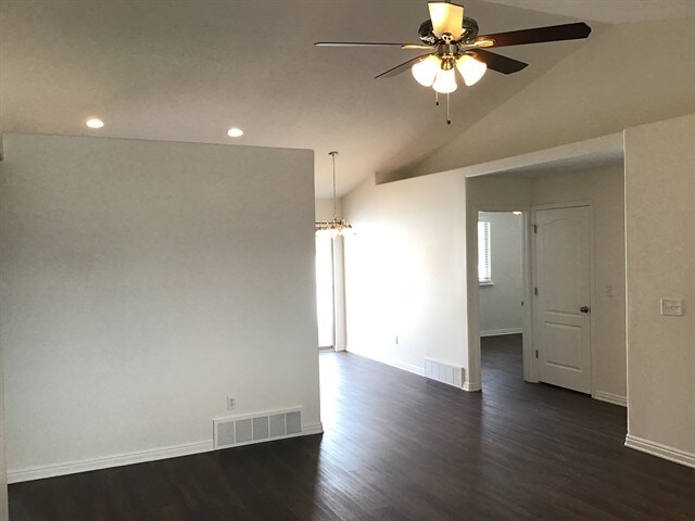 Building Photo - 3883 S Sunrise Drive