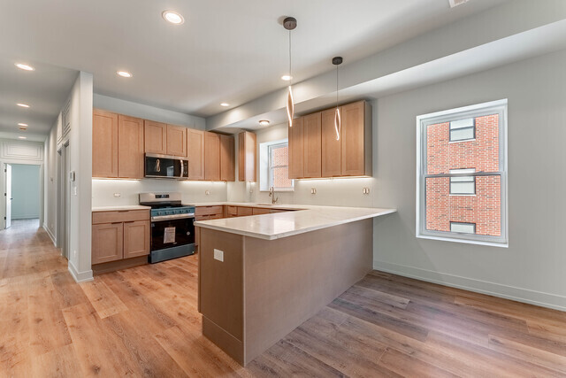 Foto del edificio - 4716 N Winthrop Ave