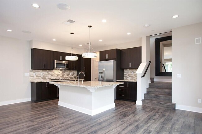 Building Photo - 2518 Aperture Cir