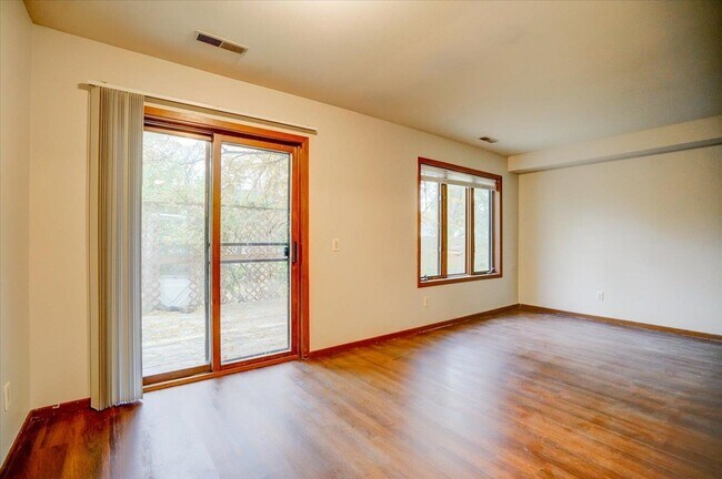 Building Photo - 58 Sunfish Ct