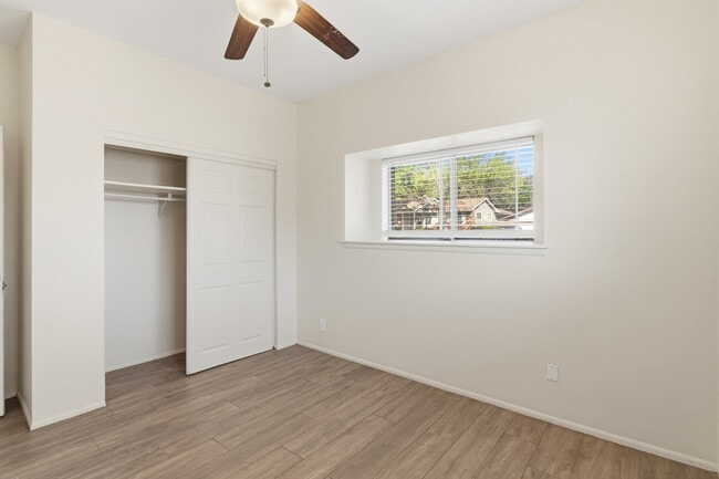 Building Photo - 5922 Moon Dance St