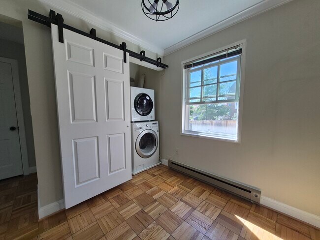 Foto del edificio - 1602 W Abingdon Dr